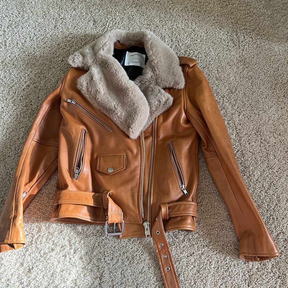New and gorgeous Tan Leather Jacket with removable Faux Fur Collar
